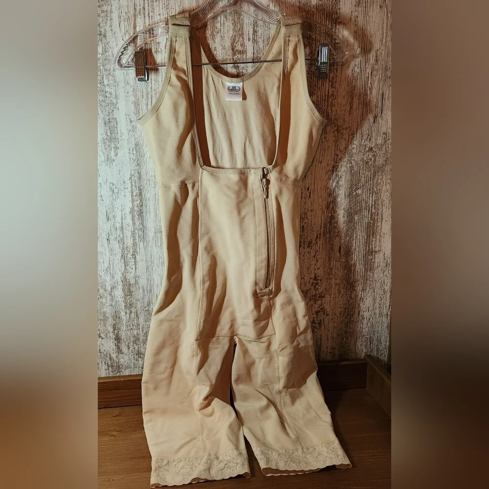 Elegant Beige Shapewear Bodysuit